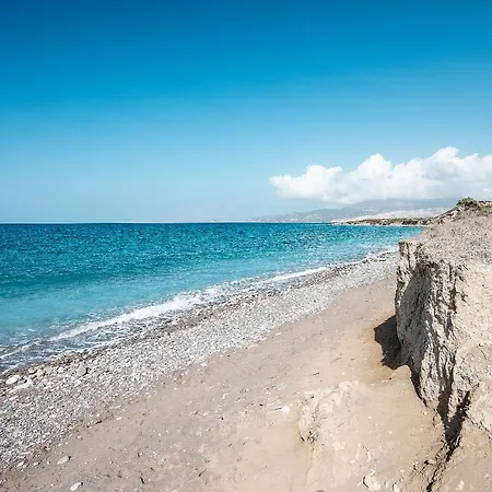 Blue Pearl 2 Apartment Apolakkia
